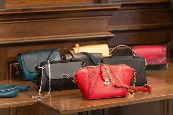 Kabelky NIAME zazářily na přehlídce Nadi Moravcové