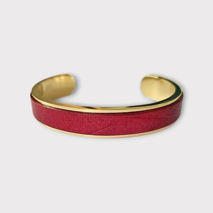 Niame Carmine Gold